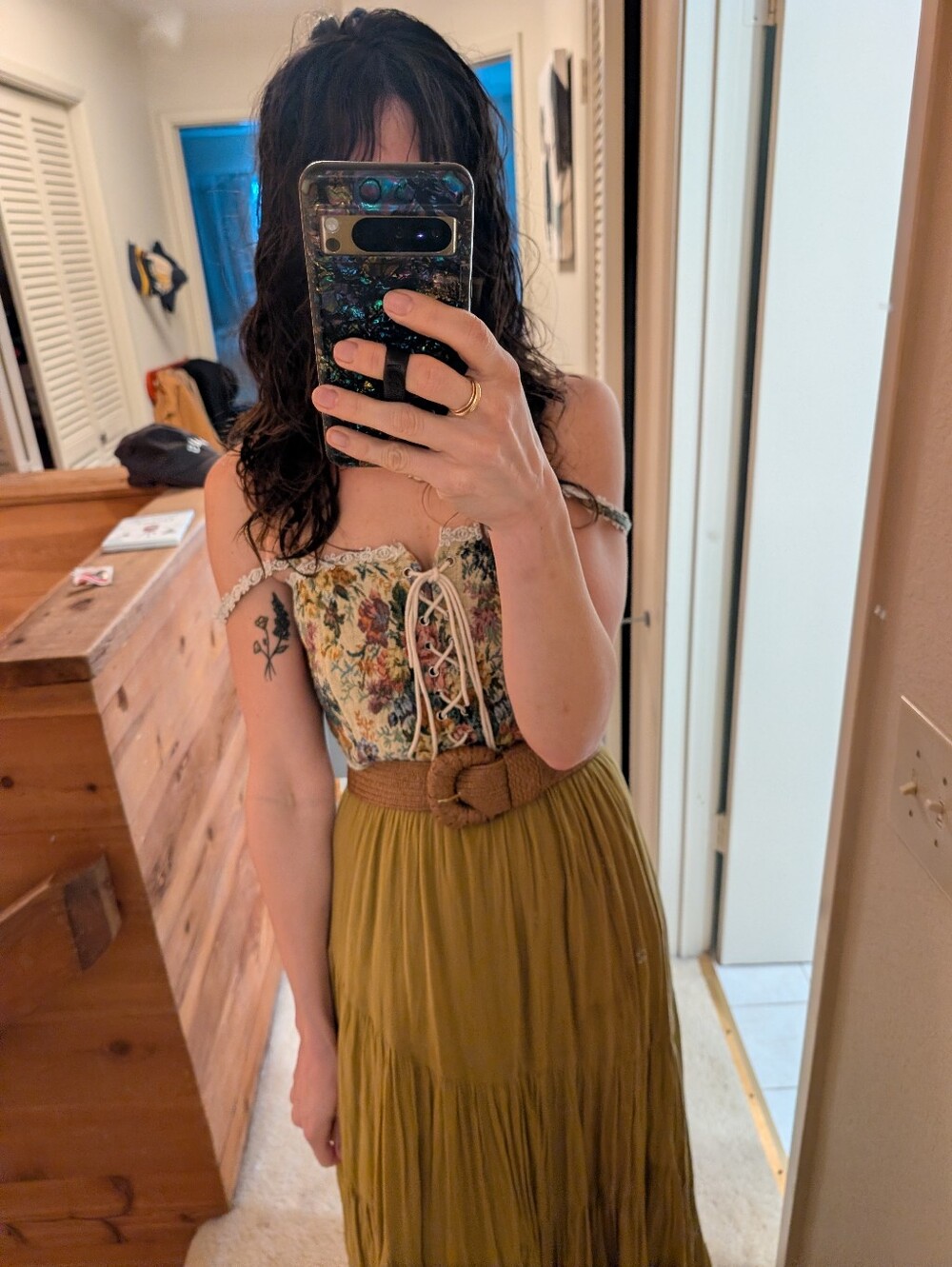 Cider Floral Lace-Up Cropped Tank Top - Cream Multi